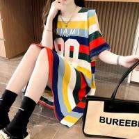 เสื้อผ้าแฟชั่นสำหรับสุภาพสตรี Big yards fat mm be careful machine off-the-shoulder chromatic stripe long in short sleeve T-shirt female loose shirt skirt 200 tons