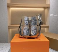 กระเป๋า สะพาย 25cm 6/2339 Hi สวยมาก unisek shopping bag Genuine leather หนังแท้ wansao ของมันต้องมี กระเป๋าทอม