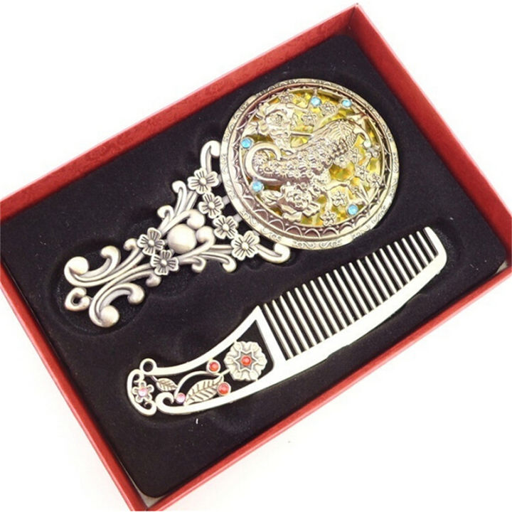 new-1-set-women-chic-retro-vintage-pocket-mirror-compact-makeup-mirrors-comb-set-hand-make-up-bronze-hollowed-out-make-up