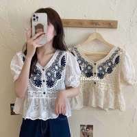 ?.? ??????? ?พร้อมส่ง? NO.107 ☆NEW ARRIVALS ☆เสื้อแขนสั้นผ้าฉลุลายลูกไม้น่ารักๆ เย็บติดกับเสื้อกั๊กผ้าทอลายดอก(