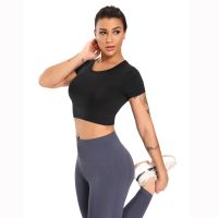 [COD] seamless knitted yoga womens sports quick-drying top professional running fitness cross-border European and