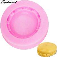 Sophronia M411 Macaron Silicone Molds Sugar Candy Moulds DIY Cupcake Party Fondant Cake Decorating Tools 4.7x4.7x1.2cm