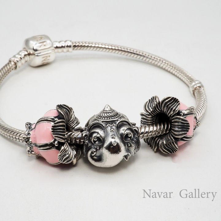navar-gallery-ชาร์มดอกประกบ-เนื้อเงินแท้-92-5-flower-charms-silver-92-5-ราคาต่อ-1-ชิ้น