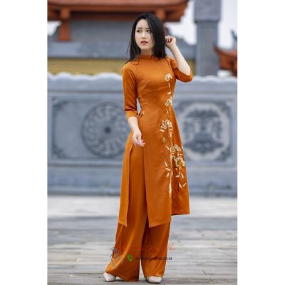 Innovative ao dai for temple ceremonies with embroidered pattern - 2cm neck with missed sleeves (the whole set)