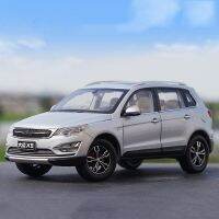 Diecast1:18สเกล Zotye Damai X5โลหะผสมรถอเนกประสงค์ออฟโรดตุ๊กตาคริสต์มาสกวางเรนเดียร์ตกแต่งรวบรวมโมเดลรถจำลอง