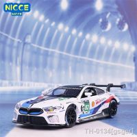 ✉ gsger Nicce 1:32 bmw m8 le mans carro de corrida diecast modelo brinquedo som e luz puxar para trás coleção menino presente a30