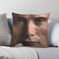 [FAZOZO Home Textile Store] Mads Mikkelsen Hannibal ปลอกหมอนสี่เหลี่ยมผ้าโพลีเอสเตอร์ลินินกำมะหยี่มีซิปปลอกหมอนอิงตกแต่งโซฟาที่นั่งปลอกหมอน