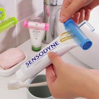 Dental Cream Bathroom Accessories Manual Syringe Gun Dispenser Rolling Squeezer Toothpaste Dispenser Tube Sucker Holder