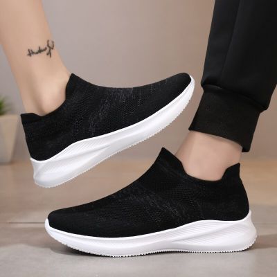 Men Casual Shoes Fashion Comfortable Loafers Women Light Air Mesh Outdoor Breathable Slip-on Man Flats Sneakers Soft Zapatillas