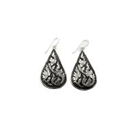 DSP ต่างหูเงินลายไทยทรงหยดน้ำ เงินแท้ 925 : DSP 925 Sterling Silver Water Drop Shape Earing [ESPC0308]