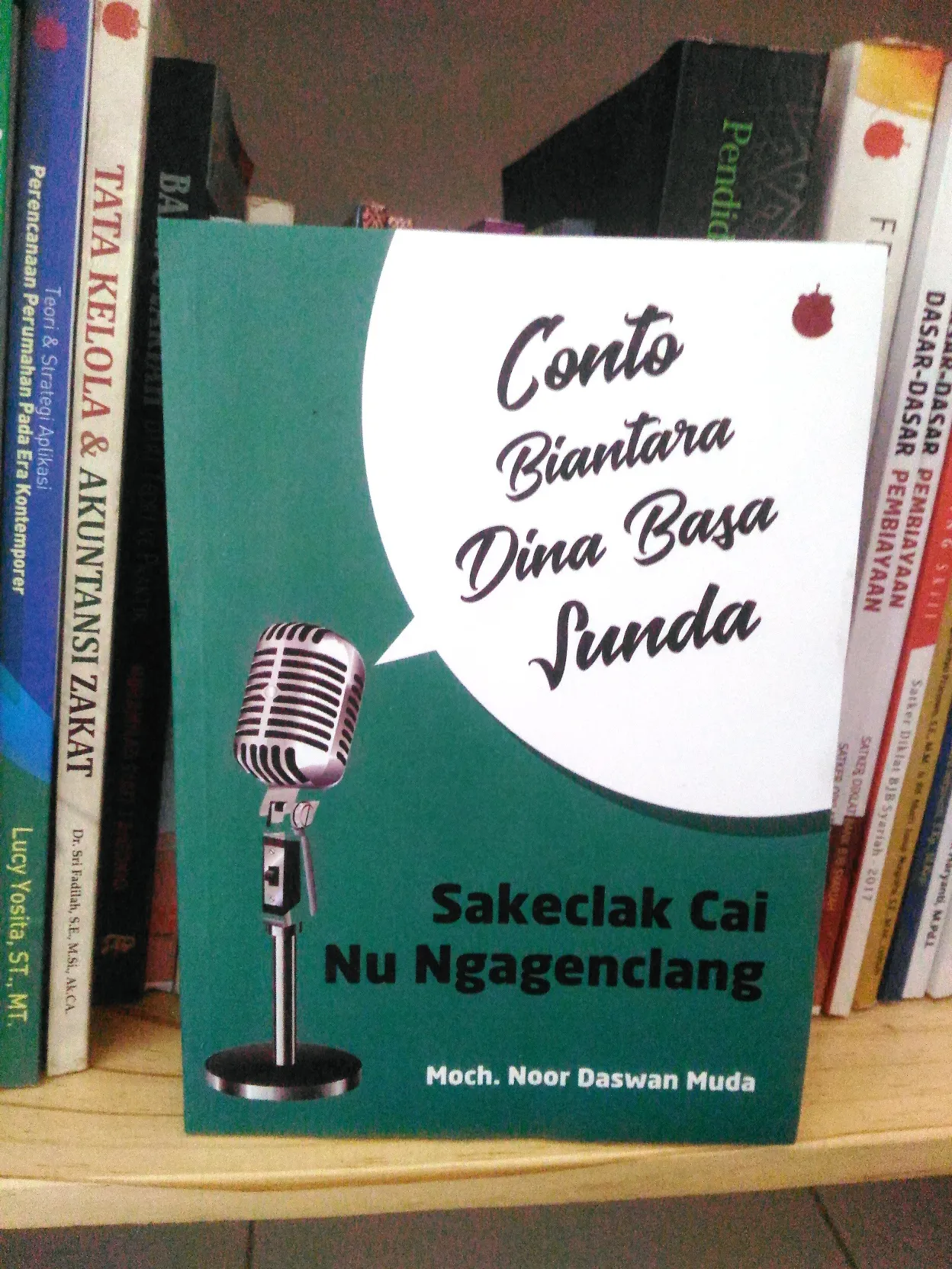 Contoh Naskah Mc Dalam Bahasa Sunda Biantara Basa Sunda Naskah Sambutan Pengantin Naskah Pidato Pernikahan Bahasa Sunda Contoh Taushiyah Bahasa Sunda Contoh Khutbah Bahasa Sunda Khutbah