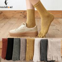 【Sock shop】5คู่/ล็อตผ้าฝ้ายห้านิ้วถุงเท้าสั้นสำหรับผู้หญิงสาวแข็งระบายอากาศนุ่มยืดหยุ่นฮาราจูกุถุงเท้าด้วยเท้าร้อนขาย