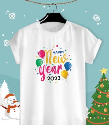 เสื้อยืดลายปีใหม่ Happy New Year &amp; Merry Christmas 2023 ลายน่ารักๆ ผ้า TK ใส่สบาย สีสันสดใส ไม่ยืดไม่ย้วย