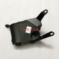 For Zotye Damai X5/Z300 New World SR7 fuse box base fuse base accessories