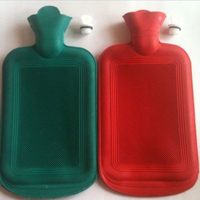Water-filling Hot Water Bottle With Plastic Plug Prevents Leaks PVC and Plush Hot Water Bag Hand Warming Winter Bags