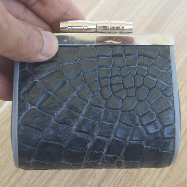 crocodile-wallet-สวยงาม-ทนทานใช้คุ้มค่างานฝีมือ-กระเป๋าหนังเป็นหนังจรเข้แท้-งานฝีมือไทย