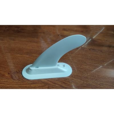 ：“{—— Removable Center Fin Plastic Quick Clip Surfboard Fin For Inflatable Paddle Board Surfing Accessories