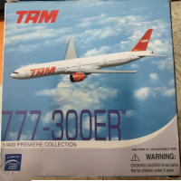 1400ขนาดบราซิล TAM สายการบินเครื่องบิน B777-300ER เครื่องบินรุ่นเครื่องบิน TAM สะสมแสดงของเล่นรุ่น