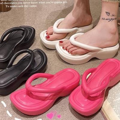 【Hot Sale】 Thick-soled flip-flops womens outerwear summer fashion non-slip beach sandals high-heeled