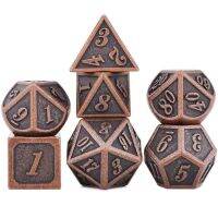 Dnd ลูกเต๋าโลหะ Rpg Mtg ตัวเอียงแบบอักษรรวมถึงกระเป๋าหลากหลายสี D4 D6 D8 D10 D20 D12