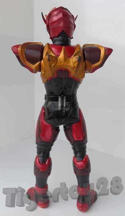 มือสอง-banpresto-hibiki-armed-hibiki-sfot-vinyl-masked-rider-มดแดง-มาสค์ไรเดอร์-งานสะสมปี-2006-ความสูง-30-เซนต์