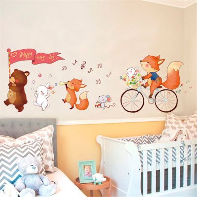 [24 Home Accessories] สติกเกอร์ติดผนังลายการ์ตูนหมีน่ารัก Fox สำหรับห้องนอนเด็กวอลเปเปอร์ตกแต่งสำหรับครอบครัวลอกออกได้60x90cm