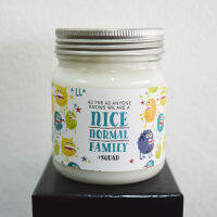 As far as anyone knows we are a nice normal family - Jar Candle 180 grm (ความหมายบนฉลาก : เท่าที่ทุกคนรู้ว่าเราเป็นครอบครัวปกติที่ดี)