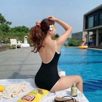 ชุดว่ายน้ำ ชุดว่ายน้ำชิ้นเดียวรุ่น INS เกาหลี แฟชั่นเซ็กซี่ Women Swimmsuit828