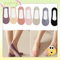 QIEPING 5Pairs รองเท้าแตะไม่มีโชว์ สีทึบทึบ ระบายอากาศได้ระบายอากาศ นุ่มนุ่มๆ ถุงเท้าผ้าไหมล่องหน กันลื่น ถุงเท้าเรือข้อเท้า ตาข่ายแบบตาข่าย