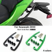 ☜ป้ายโฆษณาสำหรับ Kawasaki Z650 Z 650 2017 2018อลูมิเนียม CNC รถจักรยานยนต์ราวจับด้านหลังที่นั่งราวผู้โดยสารที่วางแขนที่วางแขน