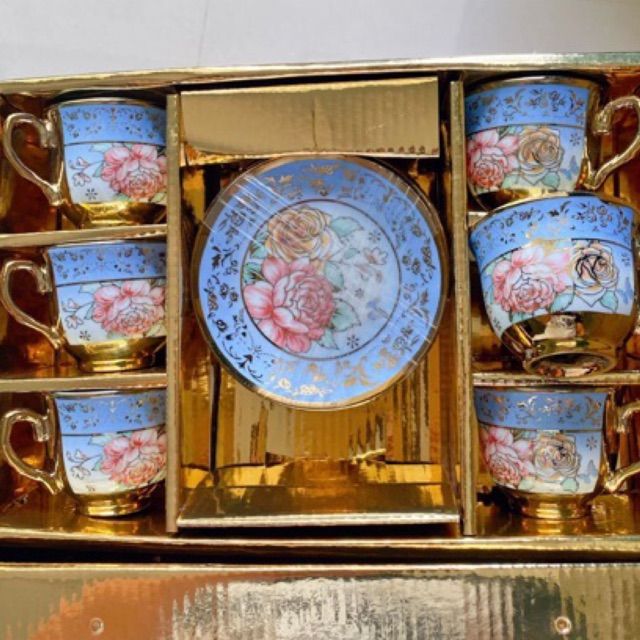 ชุดแก้วนำ้ชามีจานรอง-ลายดอกไม้กล่องละมีถ้วย6ใบจาน6ใบแก้วสูง5-5ซมกว้วง6-5ซม-xiaobd