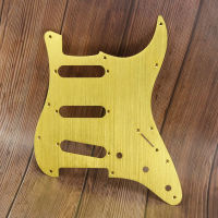 หมัดโลหะทอง Anodized Pickguard 11หลุม ST Pickguard กีตาร์ไฟฟ้ารอยขีดข่วนแผ้น SSS กับสกรู