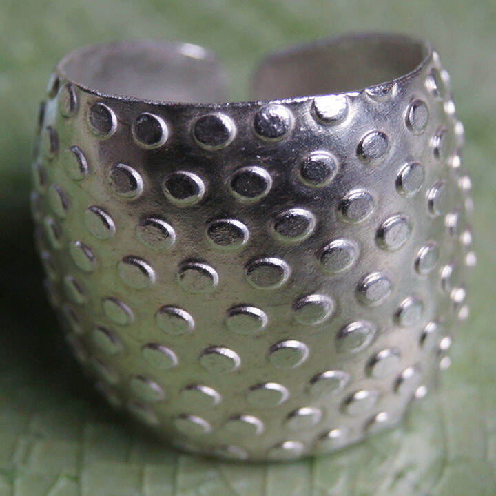 beautiful-gift-ring-pure-silver-thai-karen-hill-tribe-silver-hand-made-size-8-9-adjustable-ของขวัญแหวนลวดลายไทยเงินแท้-งานเงินแท้-ขนาดปรับได้สวยงามเป็นของฝากถูกใจผู้รับ