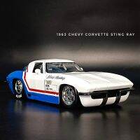 โมเดลรถเหล็ก 1963​ CHEVY​ CORVETTE​ STING​ RAY Scale 1:24  Jada