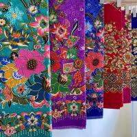 NEW!!Batik Sarong ใหม่ผ้าถุง เย็บสำเร็จ ? ผ้าถุงลายปาเต๊ะ กว้าง 2 เมตร ผ้าถุงสำเร็จ ผ้านิ่ม ไม่ลื่น ซับน้ำดี สีไม่ตก