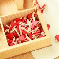 50/100pcs Red Mini Hearts Peg Wooden Pegs Pretty Photo Clips DIY Wedding Party Craft Home Decor YYY9137 Clips Pins Tacks