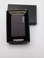 ZIPPO  218ZL  ZIPPO LOGO  สีดำเมทาลิค   ลายโลโก้ที่ฝา   ของใหม่ไม่ผ่านการใช้งาน  มาพร้อมกล่อง  รับประกันของแท้