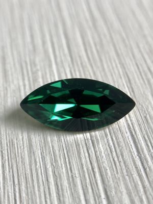 GM Crystal 3017 Crystal Navette Emerald 15X7mm 5Pcs/Pack