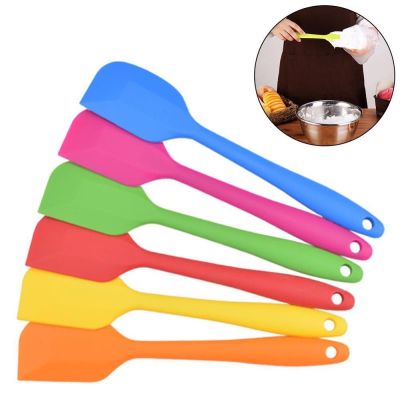 21cm Integrated Silicone Spatula / Heat Resistant Baking Cookie Pastry Scraper / Food Grade Cream Scraper / Kitchen Silicone Spoon Scraper / All-Inclusive baking accessories bakery tools