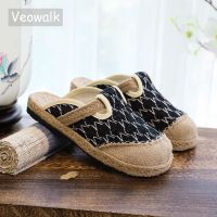 Veowalk รองเท้าแตะปิดนิ้วเท้าผ้าใบแฮนด์แมดสำหรับผู้หญิง,รองเท้าแตะแบบเชือกเรียบสำหรับสตรีสไตล์โบฮีเมียนรองเท้าส้นเตี้ยสบายฤดูร้อน