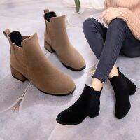 Naza Trend Store【Free Shipping ส่งฟรี】 Sepatu BOOT Pendek ส้นสูงปานกลางสำหรับผู้หญิง,ใหม่2023ฤดูหนาวรองเท้าบู๊ตส้นสูงฤดูใบไม้ร่วงและฤดูหนาวเด็กหนังนิ่มหัวสี่เหลี่ยมส้นสูงหยาบรองเท้าบูท Martin ส้นหยาบ