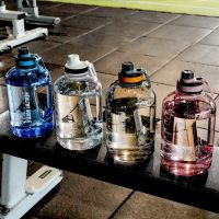 Fitness Sports Bottle Gradient High-Capacity Portable Handle Plastic Cups And Kettle Straw 2 Liter Water Bottle Bidon Na Wode