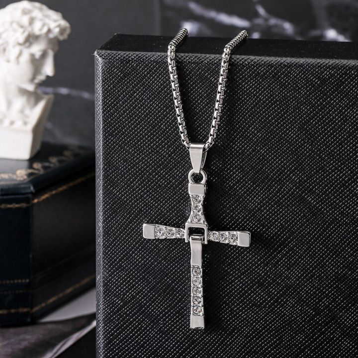 dominic-toretto-the-fast-and-the-furious-men-crystal-jesus-cross-pendant-necklace-stainless-steel-chain-men-friend-jewelry-gift-headbands
