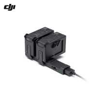 DJI FPV โดรนเพิ่มบินได้พร้อมแบตเตอรี่เที่ยวบินอัจฉริยะ2เครื่องและ DJI FPV ศูนย์ชาร์จแบตเตอรี่อาชีพทางการ