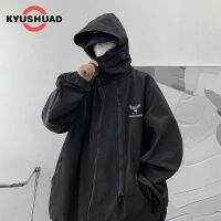 KYUSHUAD เสื้อแจ็คเก็ตกันลมมีฮู้ดสีดำสำหรับผู้ชายเสื้อแจ็คเก็ตกันลมมีฮู้ดกลางแจ้งดีไซน์แบบหลวมๆสำหรับฤดูใบไม้ผลิและฤดูใบไม้ร่วง