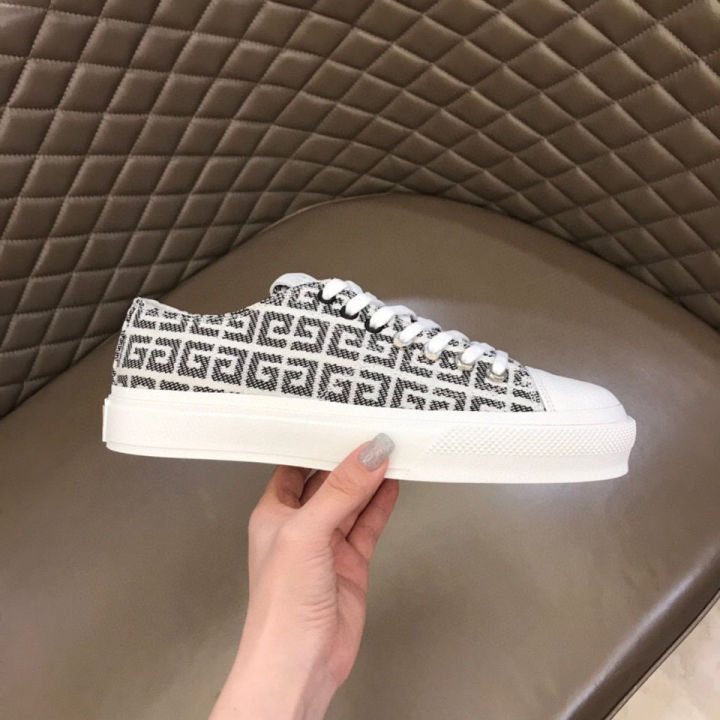 <As shown in the figure>【ready stock】2023Gˉsmall white shoes men's  shoes low-top sneakers leather shoes flat casual sports sneakers 