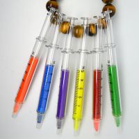 ปากกาเน้นข้อความแบบฉีดรูปเข็มฉีดยาสีสันสดใสแปลกใหม่สำหรับเด็กปากกาไฮไลท์เน้นคำหลากหลายแบบ105ชิ้น