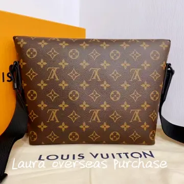 Shop authentic Louis Vuitton Monogram Nice BB Toiletry Bag at revogue for  just USD 175000