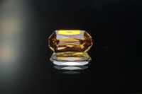 พลอยซิทริน(Citrine) ทรงสี่เหลี่ยมยาว หนัก 2.63 กะรัต ขนาด 5x5x11 mm. พลอยแท้ 100% เนื้อดี ราคาถูก มีของแถมทุกออเดอร์