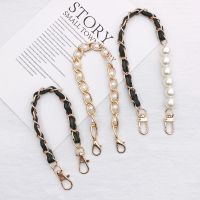 Luxury Short Wrist Hand held Chain Hand beaded Strong Mobile Phone Lanyard High end Fashion Pickup Key Chain Strap Pendant Sling